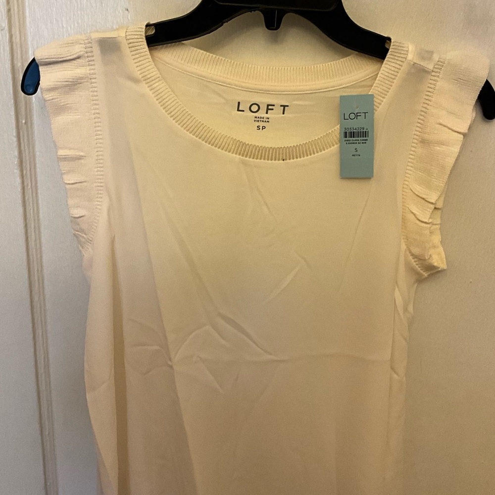 Loft Ruffle mixed media shell. - Picture 2 of 3